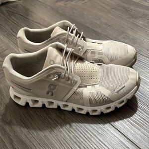 On Running cloud sneakers